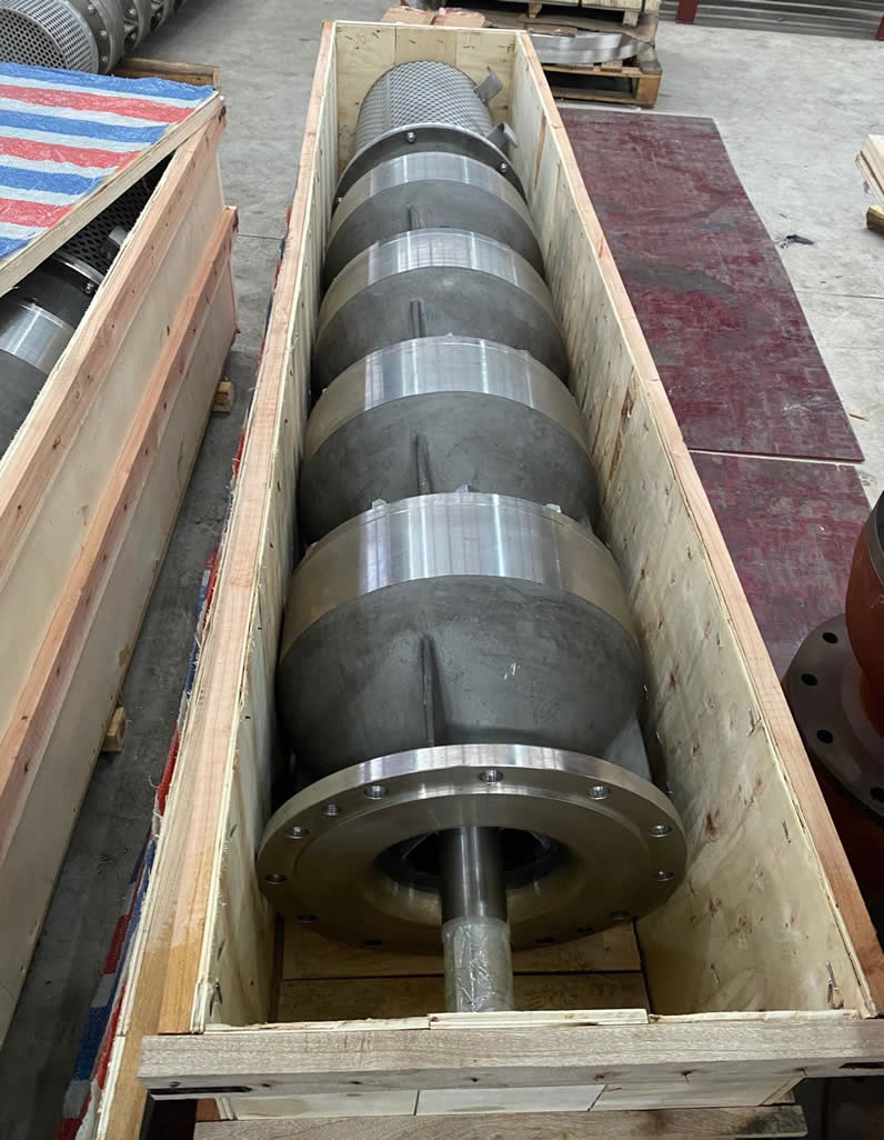 整裝待發(fā)的超級(jí)不銹鋼高揚(yáng)程立式長軸液下泵